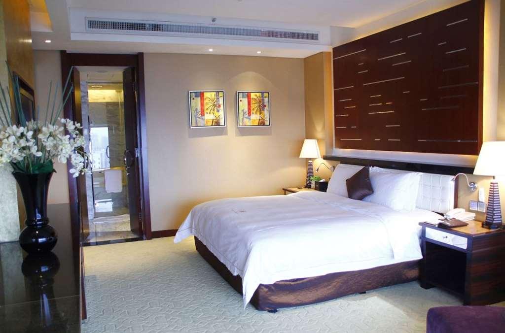 Grand Oriental Hotel Dongguan  Room photo