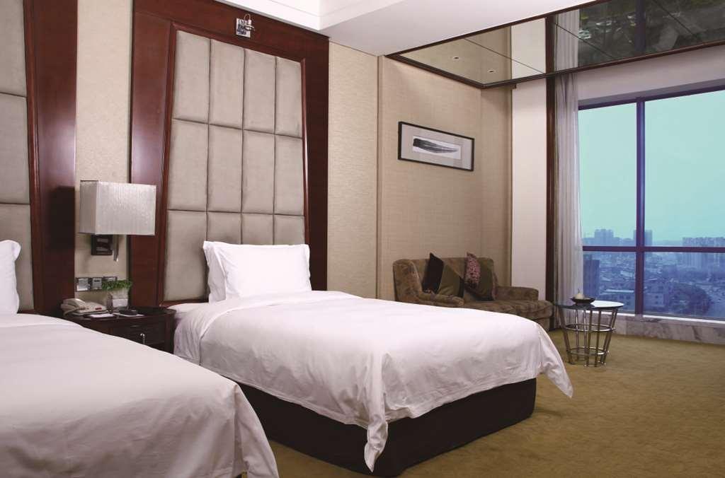 Grand Oriental Hotel Dongguan  Room photo